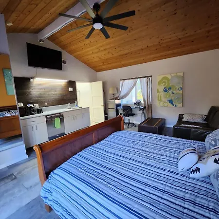 On Site Parking King Master Suite Ucsd Walk San Diego Exterior photo